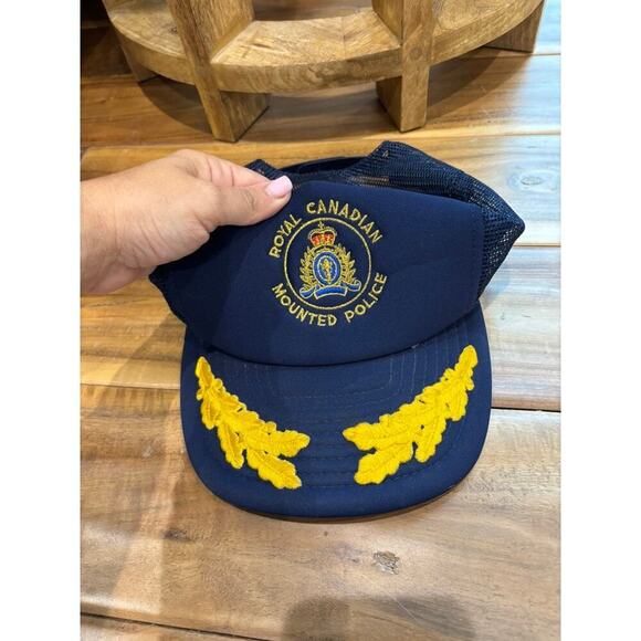 Vintage Royal Canadian Mounted Police Baseball Snap Back Cap M/L - Picture 1 of 6